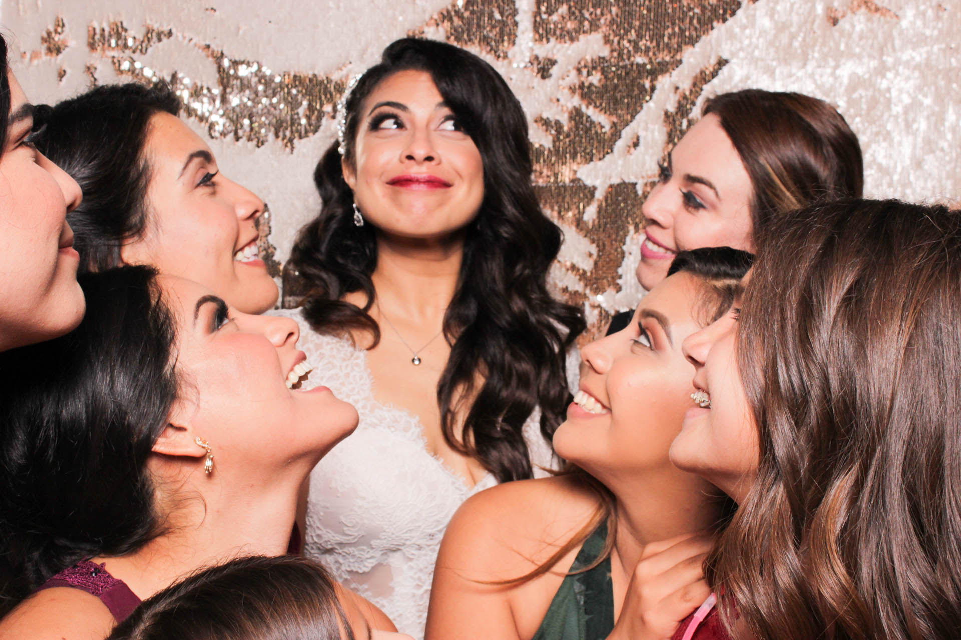 8-questions-to-ask-when-choosing-a-photo-booth-company-for-your-wedding